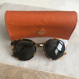 Like New Tory Burch Sunglasses